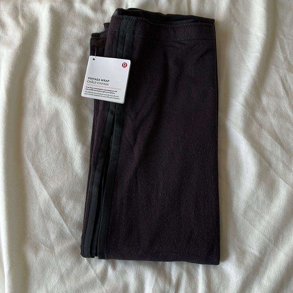 Lululemon VINYASA WRAP. Brand new. Never been worn.